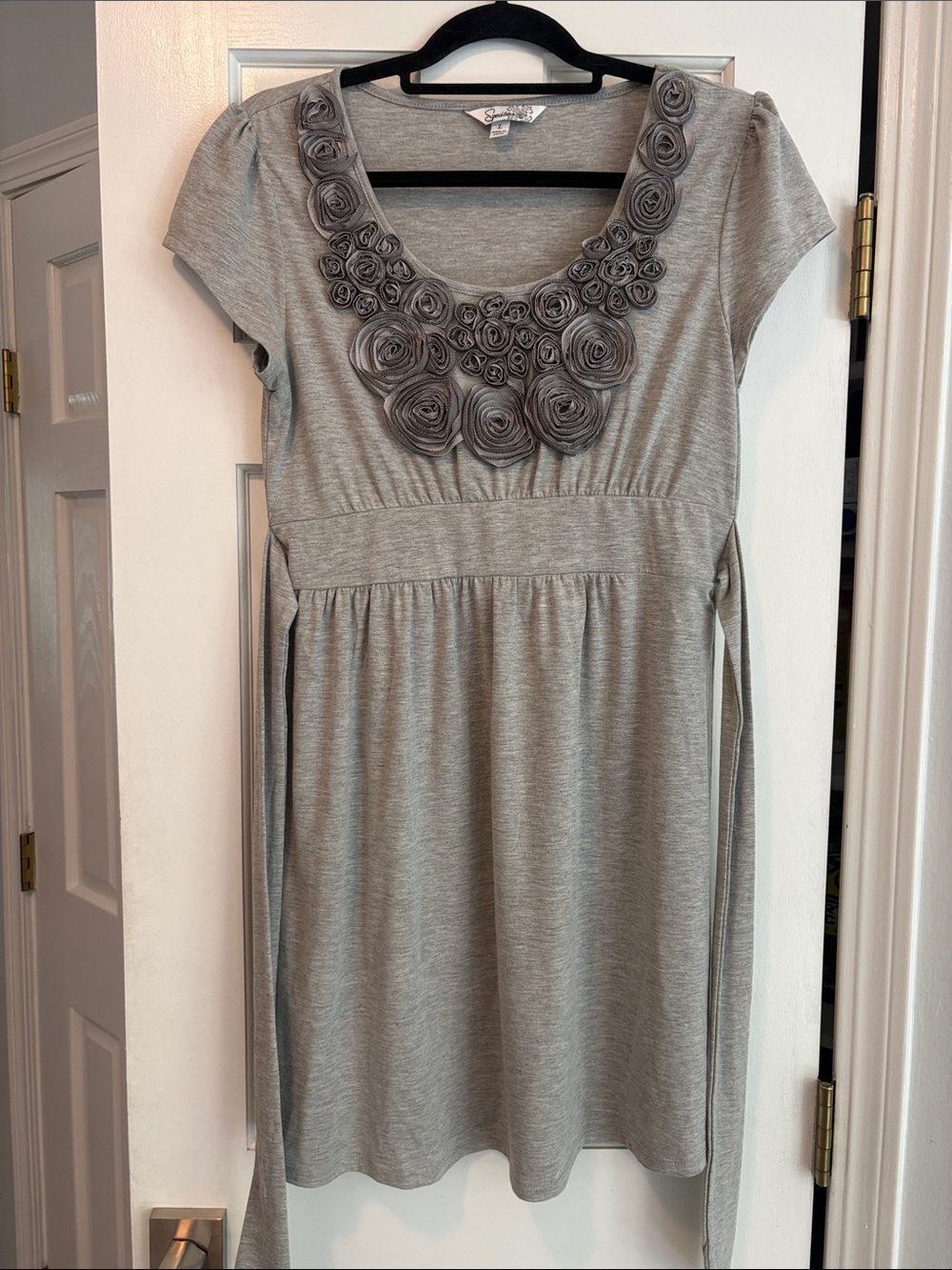 Speechless Gray Scoop-Neck Rosette Midi Dress